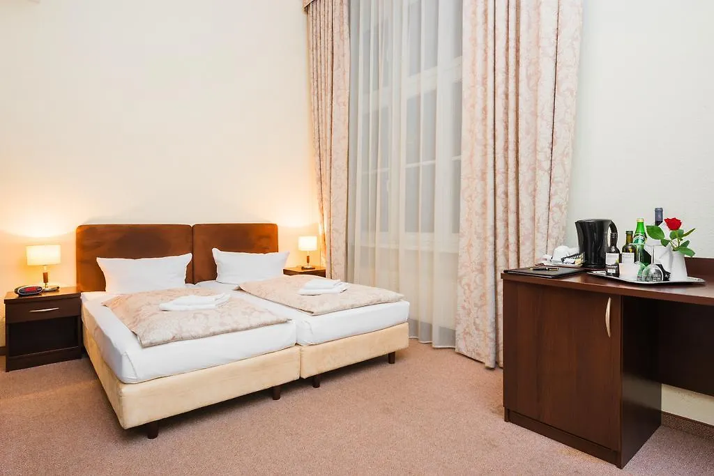 Upper Room Hotel Kurfuerstendamm Berlin 3*,  Almanya