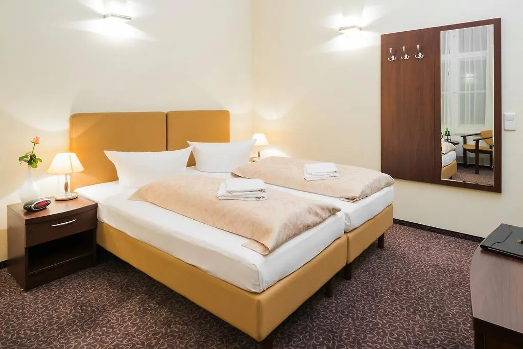Upper Room Hotel Kurfuerstendamm Berlin 3*,