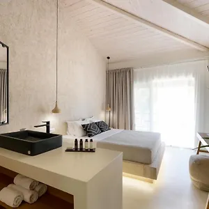 https://karidi-beach-boutique-suites.hotelschalkidiki.net