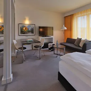 4* Lägenhetshotell Adina Hackescher Markt