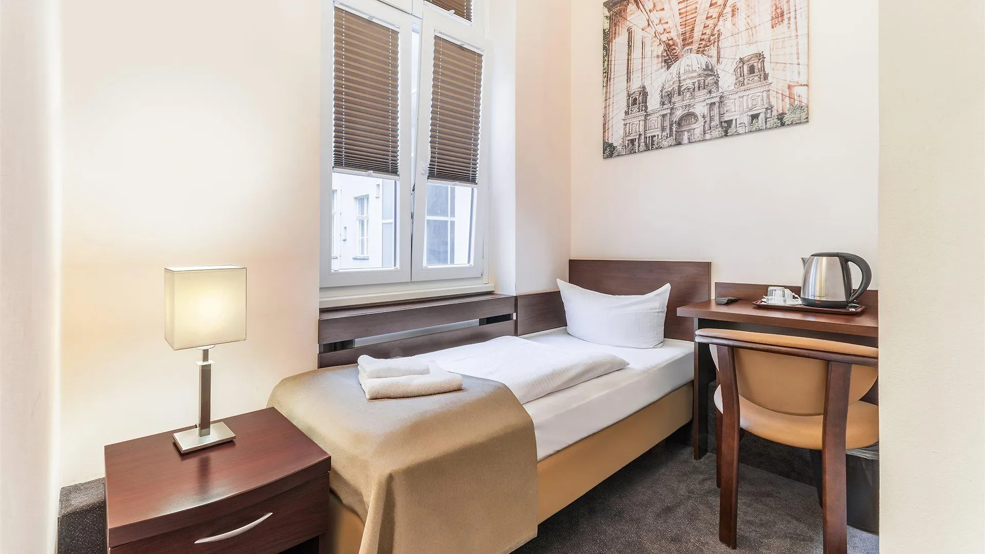 Upper Room Hotel Kurfuerstendamm Berlin 3*,