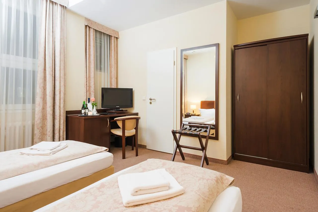 ***  Upper Room Hotel Kurfuerstendamm Berlin Allemagne